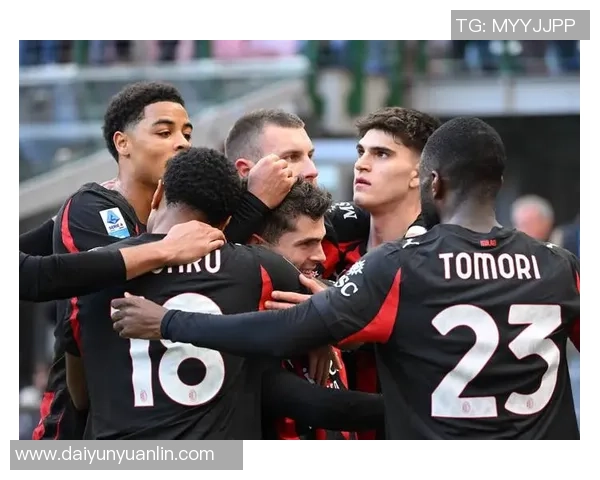 足球明星摆件米兰风采尽显精美图片展示足球魅力与艺术结合